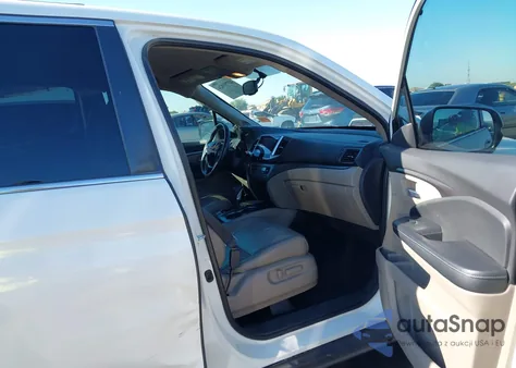 2017 Honda Ridgeline Rtl-T из США, поврежденный, VIN 5FPYK2F6XHB007188